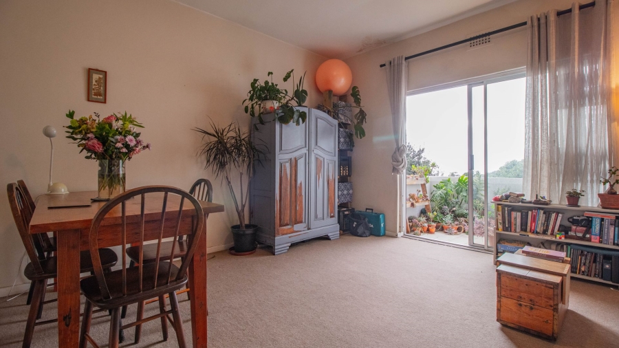2 Bedroom Property for Sale in Vredehoek Western Cape